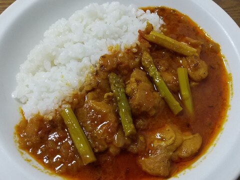 アスパラガスのチキンカレー